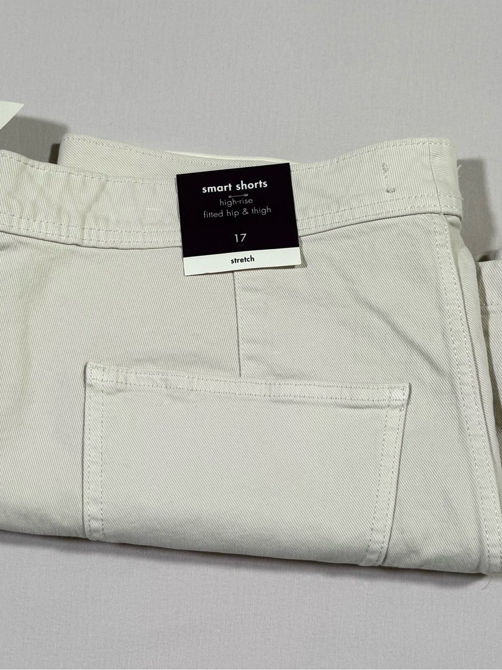 Ava & Viv Smart Khaki Shorts Women’s High Rise Fitted Hip and Thigh Stretch